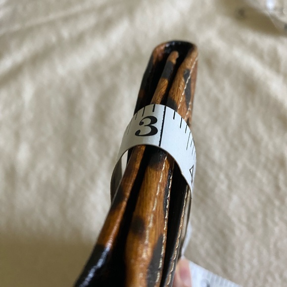 Dooney and Bourke cheetah leopard wallet - Picture 14 of 16